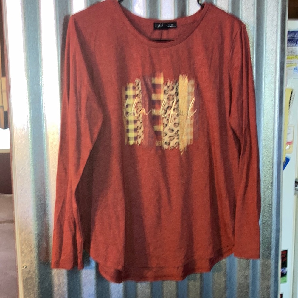 Long sleeve womens tee size large